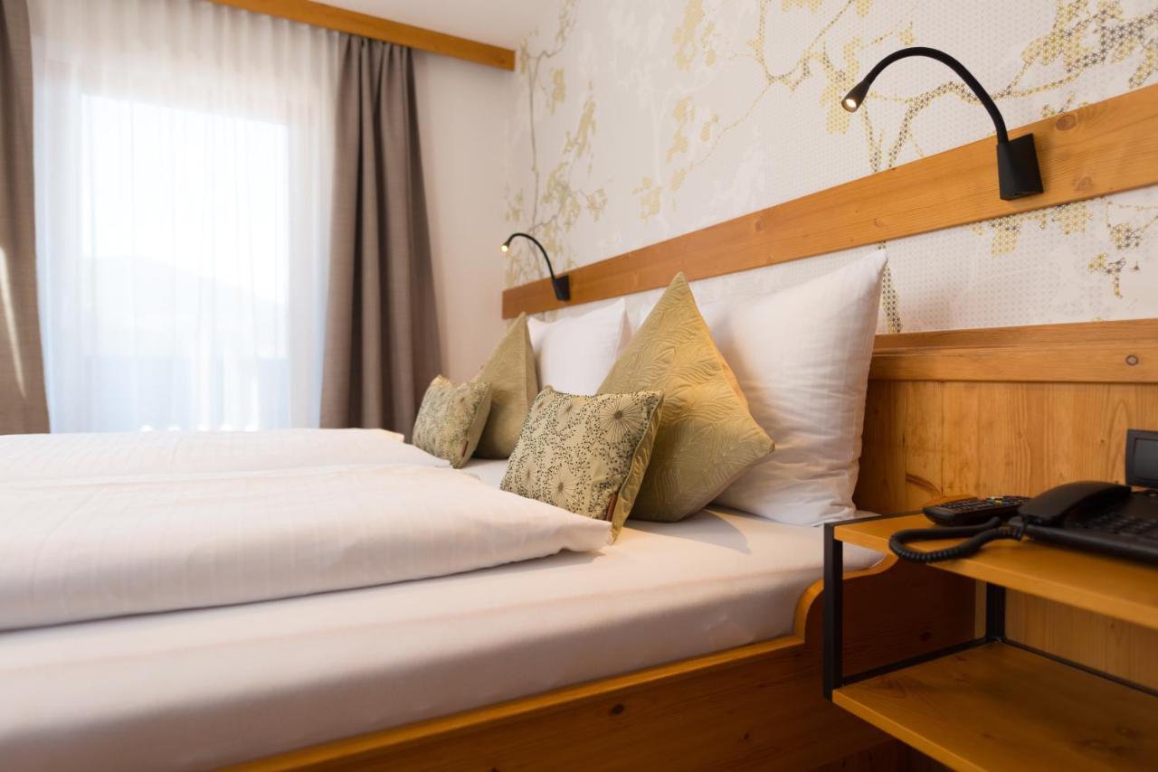 Hotel Vierjahreszeiten ฟลาคเฮา ภายนอก รูปภาพ