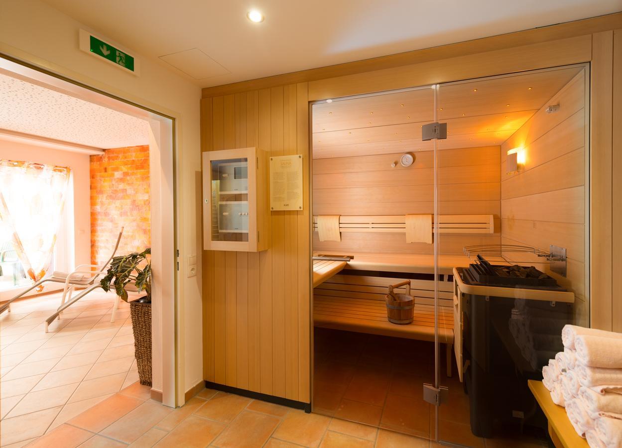 Hotel Vierjahreszeiten ฟลาคเฮา ภายนอก รูปภาพ